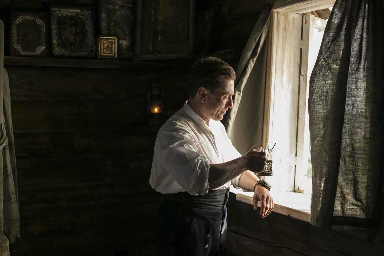 сериал про соловки обитель. застланный облаками путь к обители чиван. сергей безруков сериал 2021. сергей безруков сериал обитель. обитель безруков.