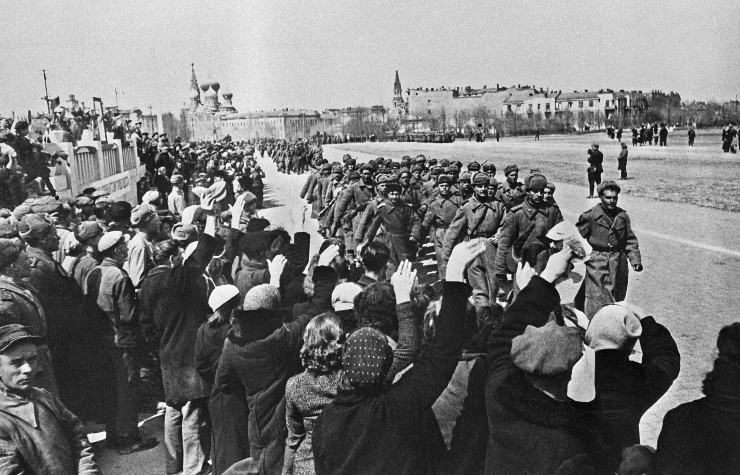 Освобождение Одессы в 1944 году. 28 Октября 1944 — день освобождения Украины от фашистских захватчиков.. Одесса 1944 после освобождения. Одесса 10 апреля 1944 года