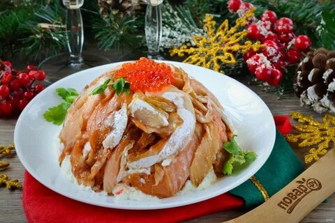 Курица на столе в год дракона