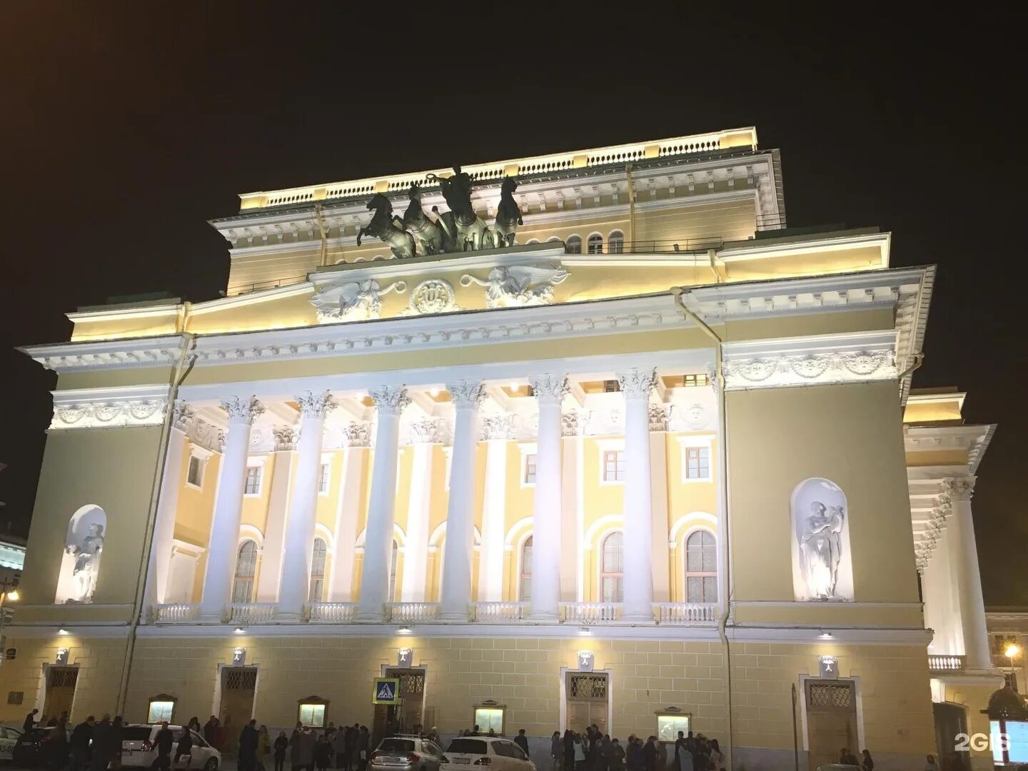 Александринский театр Санкт-Петербург. Александрийский театр Санкт-Петербург площадь Островского. Александринский театр в Петербурге. Площадь Островского Александринский театр. Александрийский театр март