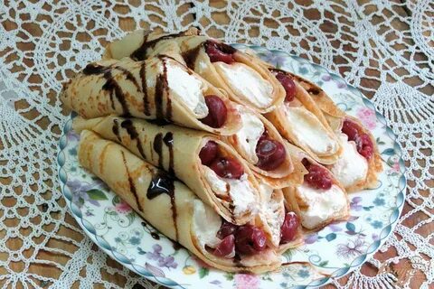 Блинчики с творогом и вишней