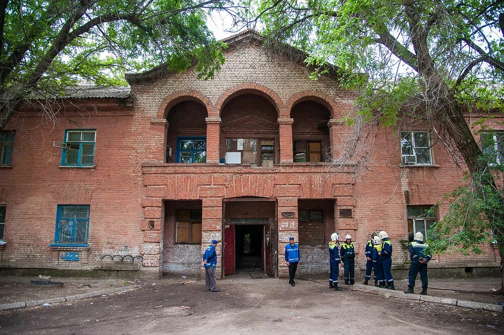 Общежитие в красноармейском. Строитель Волгоград Красноармейский район. Красноармейский район, Волгоград ул. панфёрова 42. Волгоград Красноармейск Саушинская. Волгоград Красноармейский район улица Гражданская дом культуры.