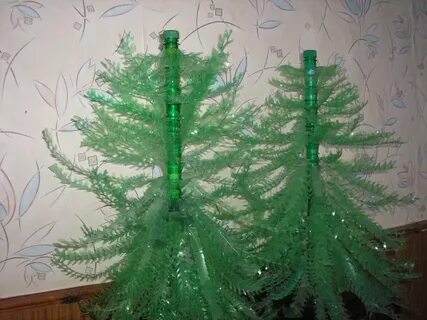 Новогодняя елка из пластиковых бутылок своими руками