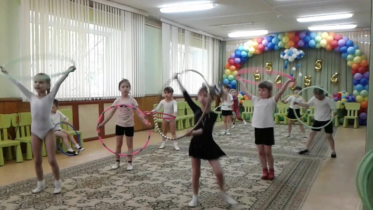 Утренняя гимнастика в детском саду. Гимнастика под музыку подготовительная группа. Зарядка в детском саду. Гимнастика под музыку подготовительная группа. Физкультурные занятия в детском саду.