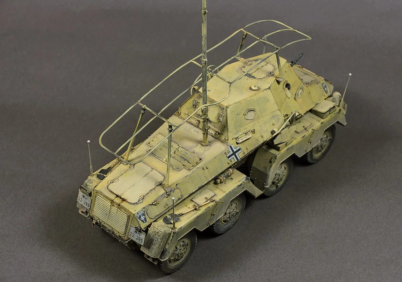 Rad 8. SDKFZ 231 6-rad. Фара Нотек 1/35. AFV-Club SDKFZ 11 late.