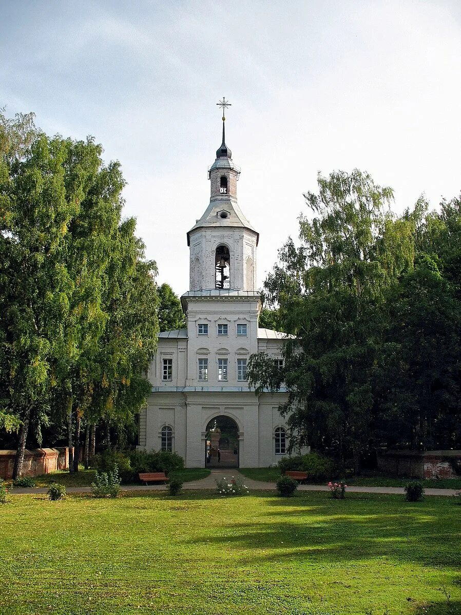Пруд в богородицке тульская область. Богородицк тула набережная. Богородск тульской. Казанская церковь тула. Богородицк колокольня.