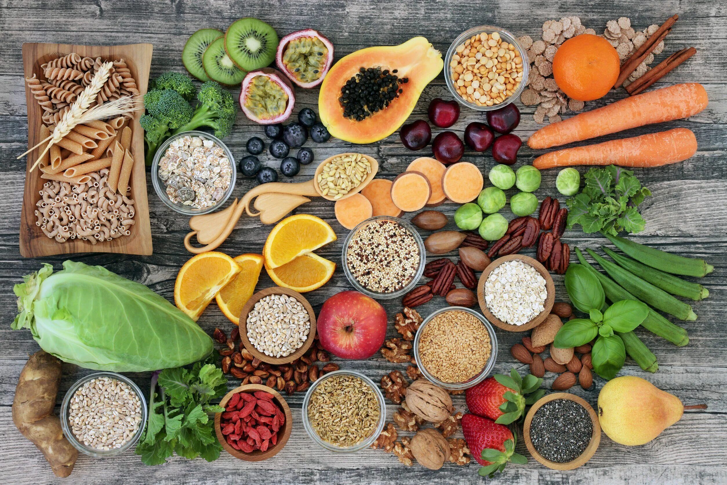 Разнообразие пищевых взаимоотношений. Полезные продукты. Полезное питание. Здоровые продукты питания. Овощи и фрукты.