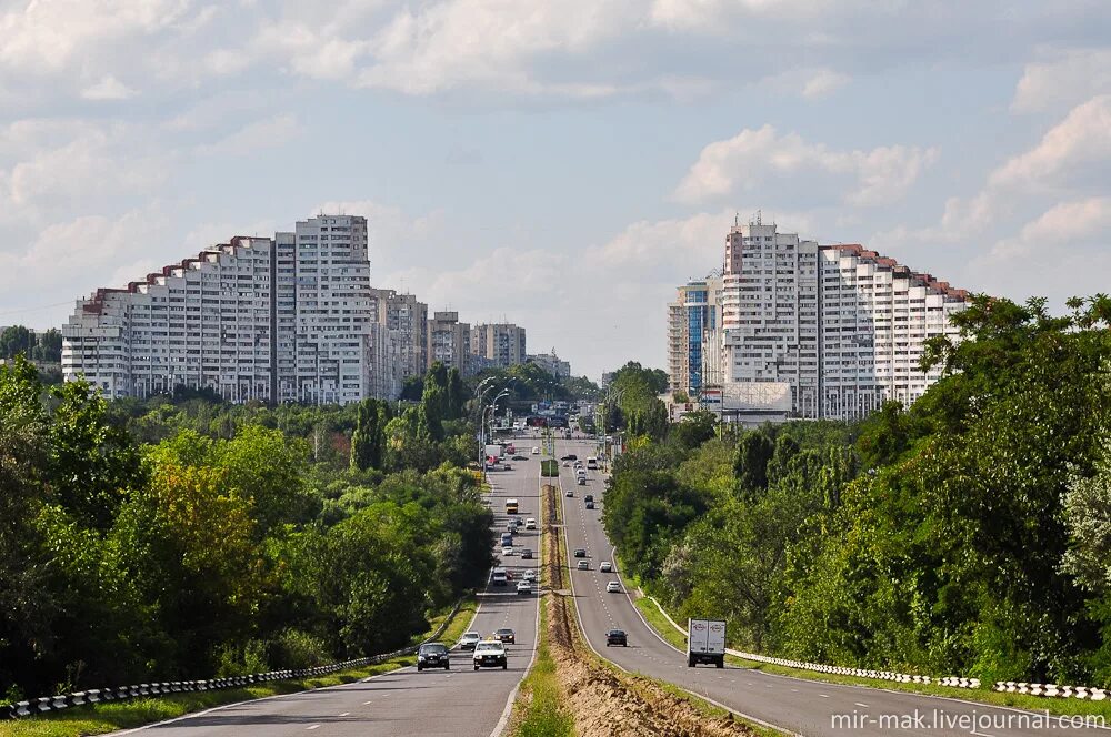 Молдова столица Кишинев. Ворота Кишинева. Ворота города Кишинев. Кишинев центр города.