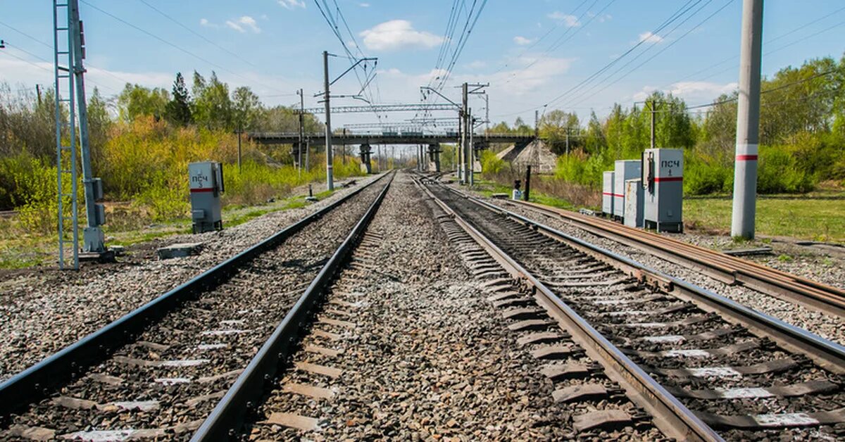 Дли пути. Станция Татино Новгородская область. Железнодорожная ветка. Ж/Д пути. Рельсы поезда.