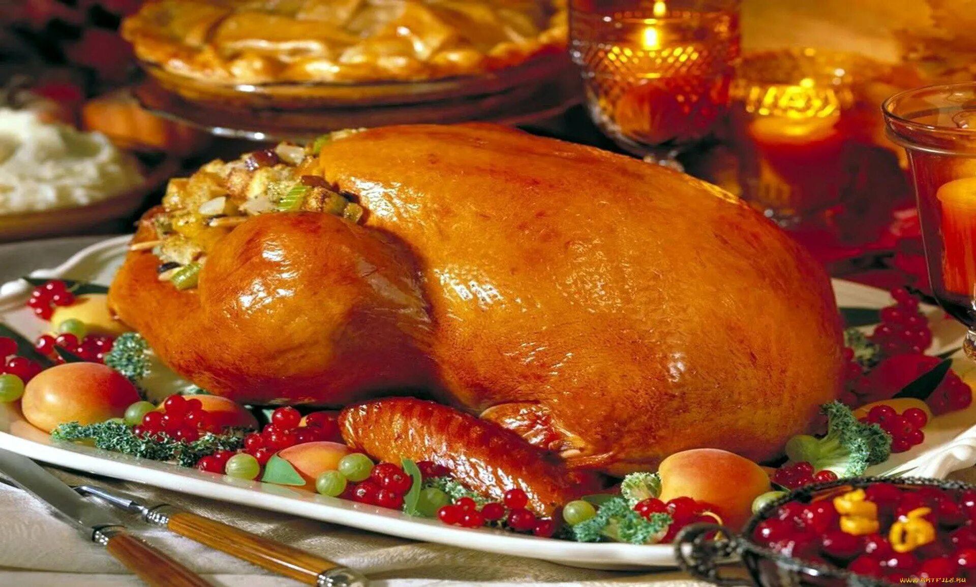 Thanksgiving turkey. Индейка на день Благодарения в США. Индейка на день Благодарения. Традиционная Рождественская индейка Англия. Фаршированная Рождественская индейка.