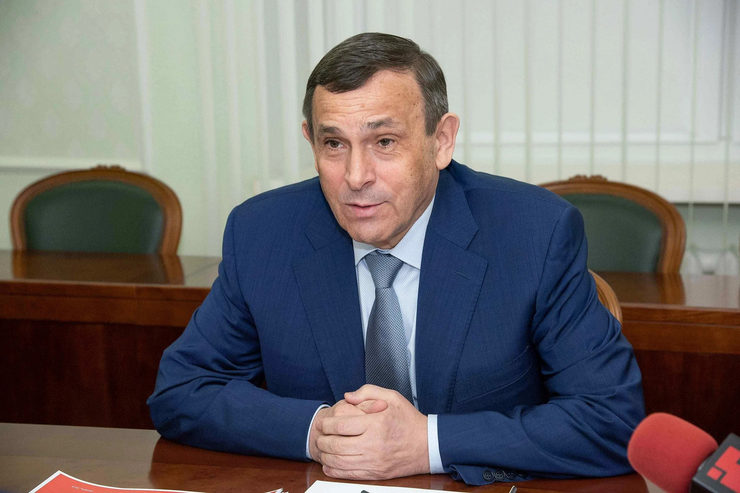 Глава республики марий эл сайт. Глава республики марий эл евстифеев. портрет главы марий эл.