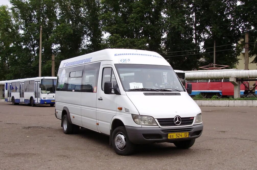 Мерседес спринтер 2.2 cdi. Mercedes-Benz Sprinter 413cdi. Mercedes Benz Sprinter 413. Sprinter 413 CDI. Mercedes-Benz Спринтер 413 CDI.