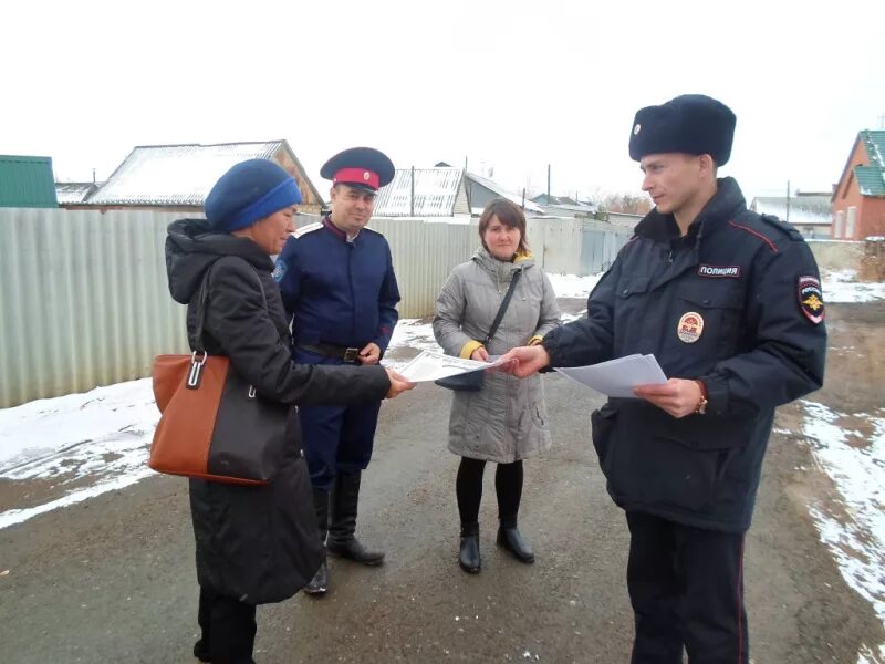 Омвд первомайский. Полиция Первомайского района. ОМВД по Первомайскому району. Сотрудники полиции Первомайского района Оренбургской области. Начальник полиции Старобалтачево.