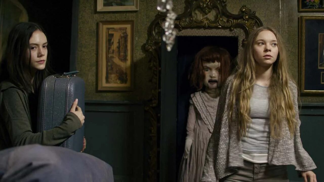 фильм ужасов проклятие 2020. ужасы 2018 2020 список лучших. тёмная сторона фильм 2018 кадры. ужасы оцепеневшие от страха 2017. ужасы 2018 2020 список лучших.