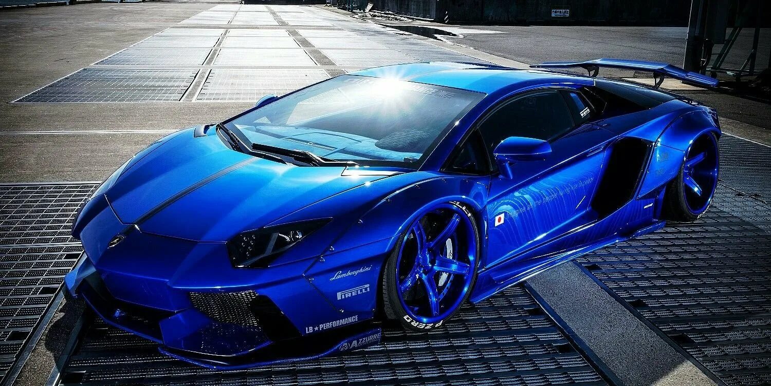 Черная голубая машина. Lamborghini Aventador lp700 синий. Lamborghini Aventador lp700-4 синяя. Lamborghini Aventador lp700 голубой. Ламборджини авентадор гоночный.