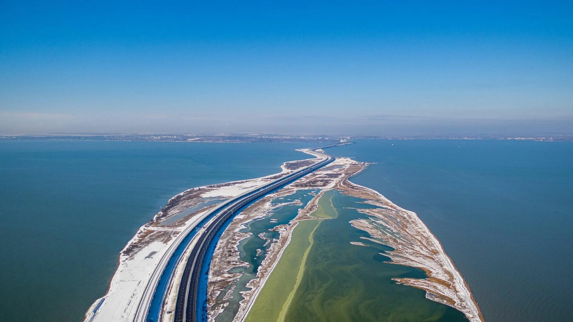 Почему закрыли крымский мост в крыму. Крымский мост 2025. мост через керченский пролив 2025. крымский мост керчь. керченский мост 2025.