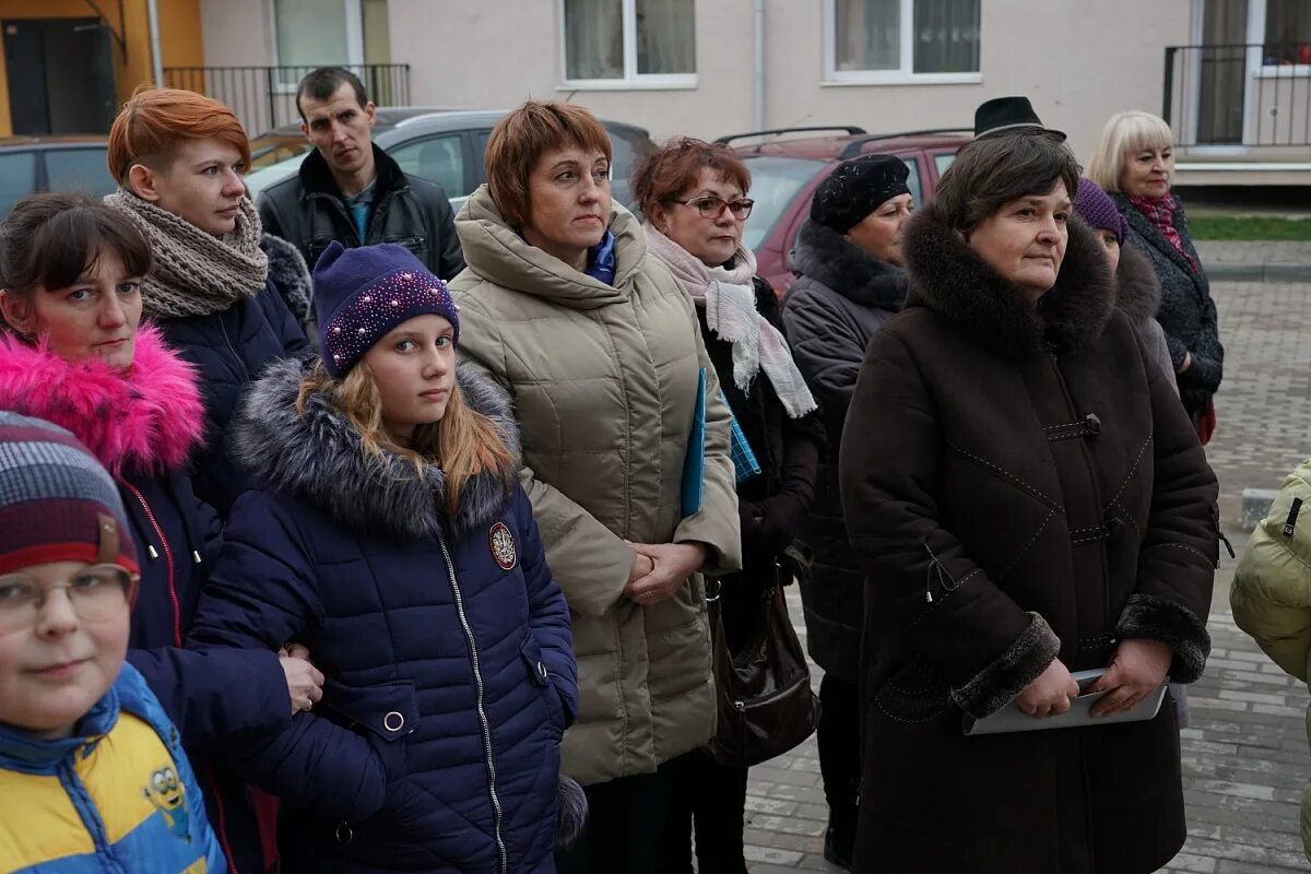 Погода в черняховске по часам. Семья Черняховск. Черняховск сегодня. Новости Черняховска. Вакансии Черняховск.