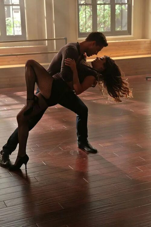 Бачата алан. Александр леденев хастл. Бачата партнер. Бачата партнер. Бачата партнер.