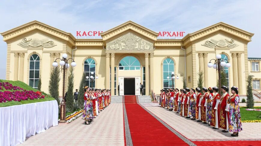 Хавли душанбе. Парк дангара таджикистан. дворец вахдат душанбе. дангара таджикистан касри фарханг. парки дангара таджикистан.