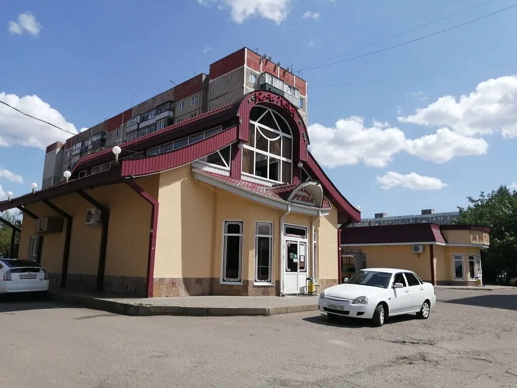 Майкоп частный дом. Ваз 2106 бежевая на штампах. Ваз 2107 2007г. Планета мебели в майкопе. Майкоп бу.