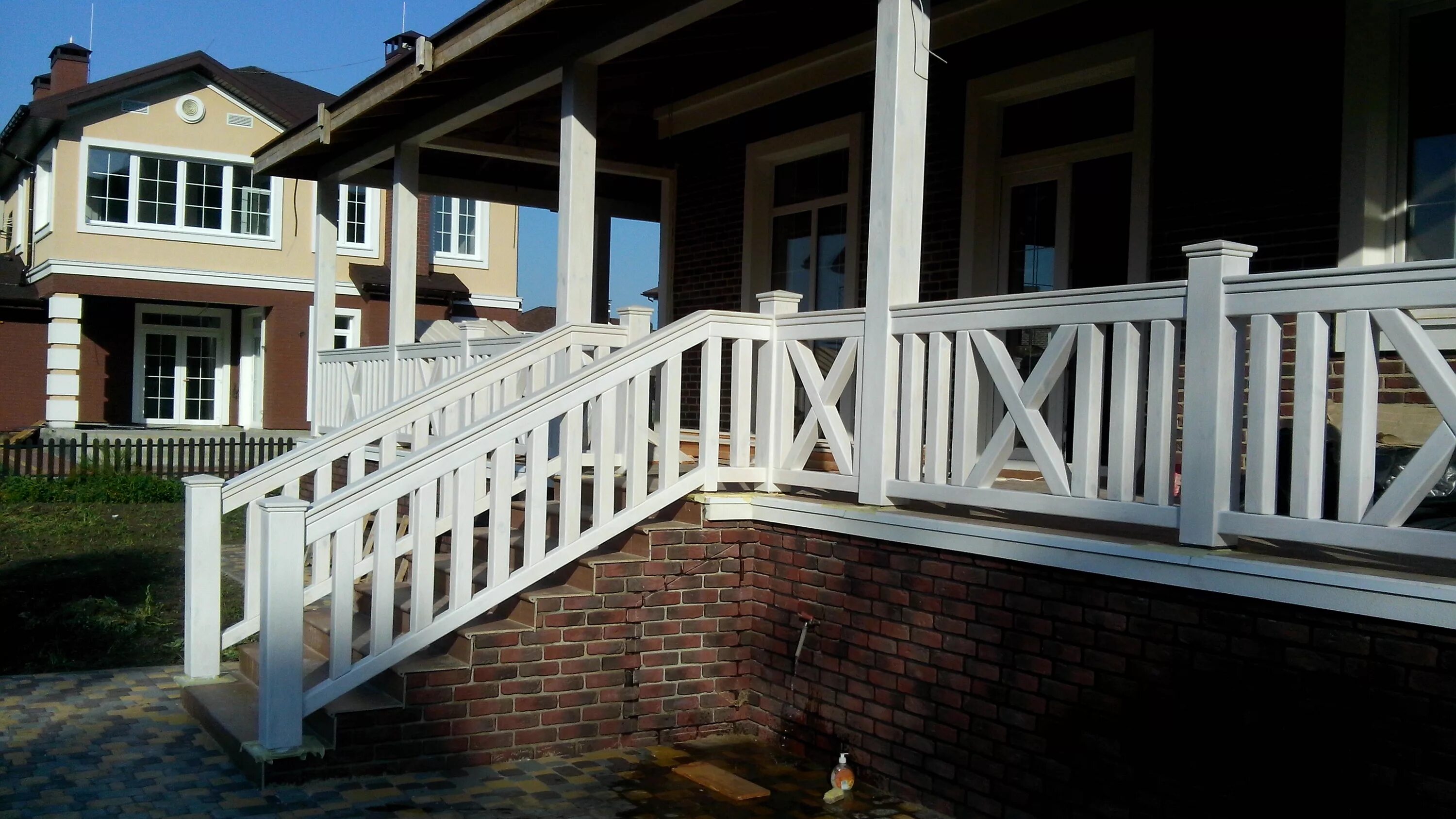 Онтарио (калифорния) крыльцо. Перила для крыльца. Крыльцо забор. Ограждение веранды. Крыльцо с балясинами.