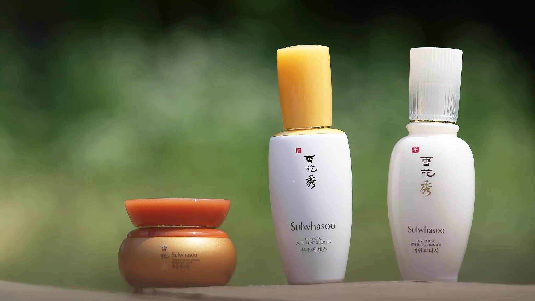 Корейские уходовые средства. Корейский бренд Sulwhasoo. Южная Корея косметика Innisfree. Корейская косметика Premium Korea. Sulwhasoo лого.