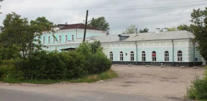 Остров (станция). Город остров вокзал. Жд станция остров. Жд вокзал остров. Жд вокзал остров.