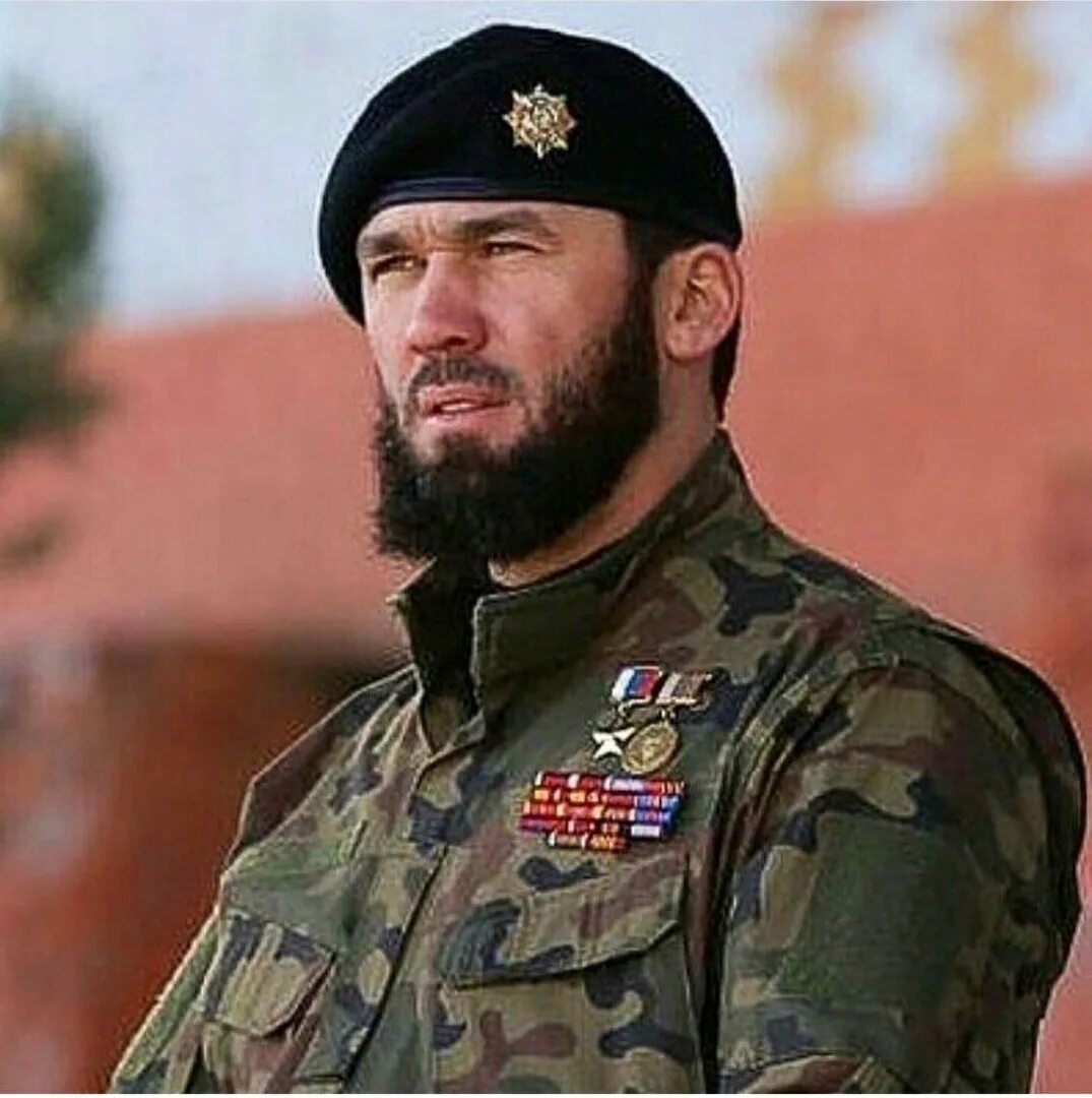 Что означает чеченец. Председатель парламента Чечни Магомед Даудов. Даудов Магомед герой России.
