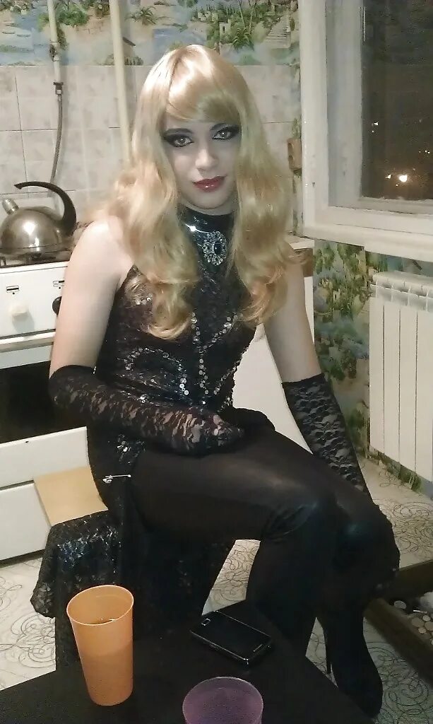 Переодела в девушку истории
