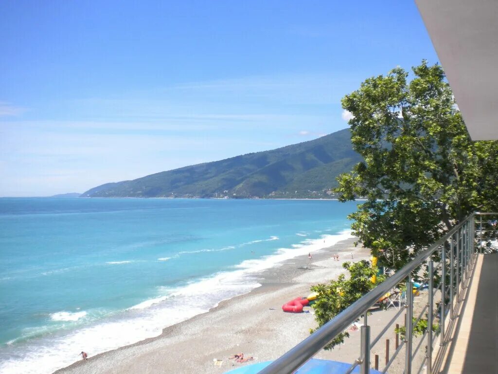 гостевой дом арлен абхазия цандрипш. гагры первая линия. алекс гагра абхазия. вилла аквавизи абхазия. гранд отель абхазия 2008 год.