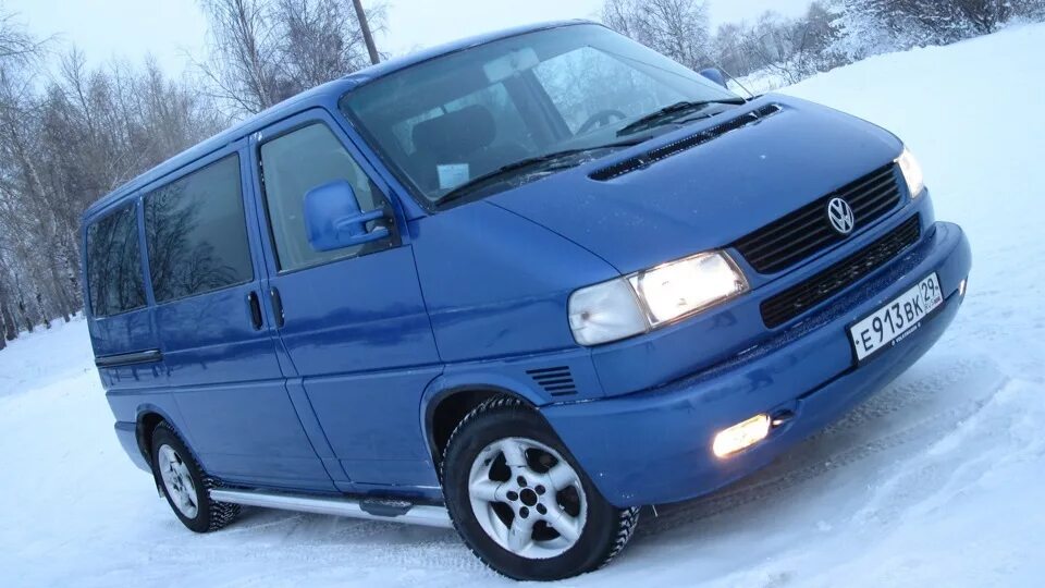 Купить т четыре. Volkswagen t4 2000—2003. Фольксваген т4 2003. Фольксваген Каравелла т4. Т4 Фольксваген Мультивен 2000 г.