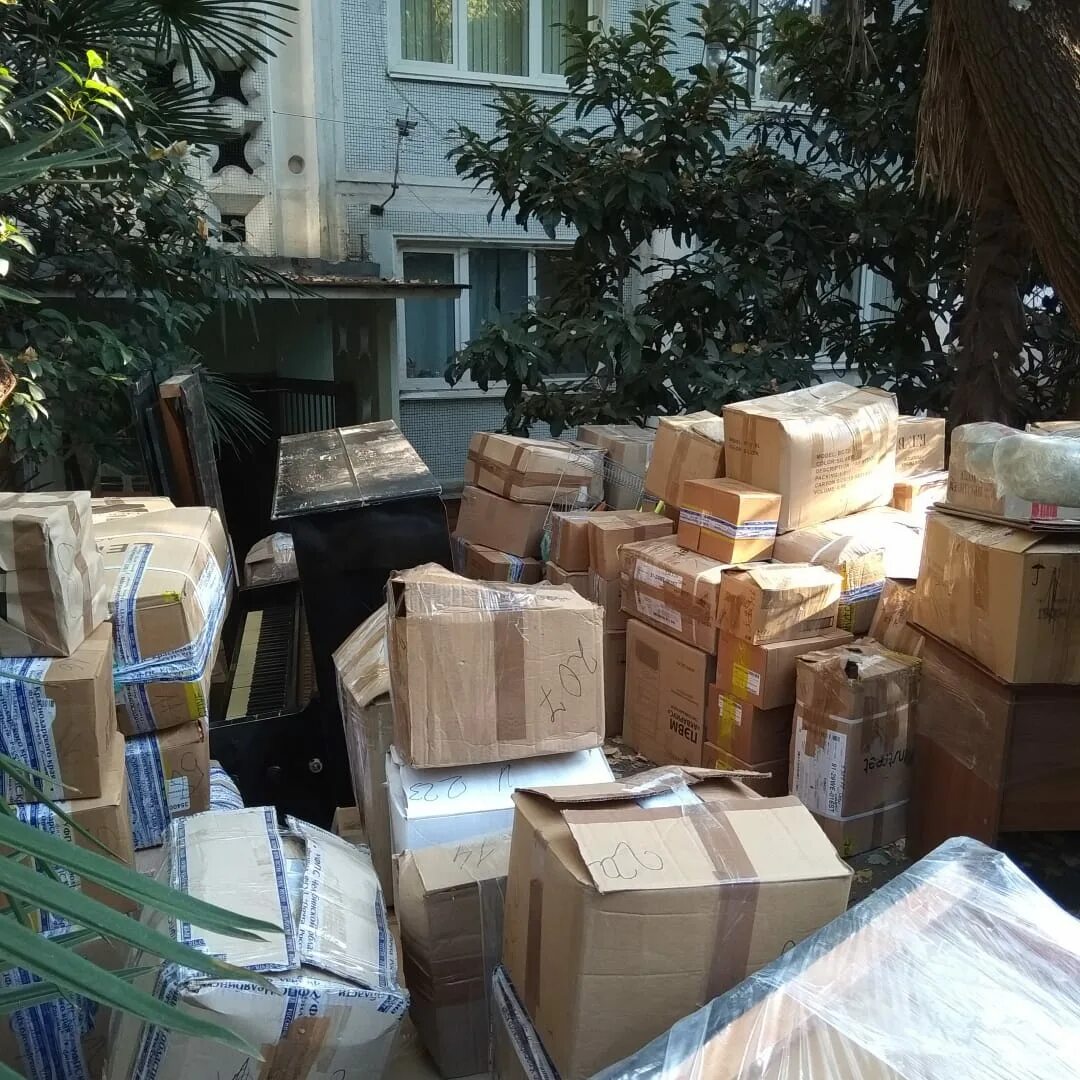 Грузчики разнорабочие челябинск. Вакансия грузчик в сочи. Вакансия грузчик в сочи. Грузчики сочи. Грузчик мерчендайзер.