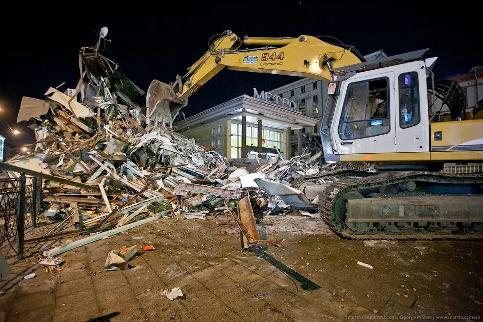 Снос самостроя. Снос павильонов. Ночь длинных ковшей в москве. Снос павильонов в москве. Ночь длинных ковшей в москве.