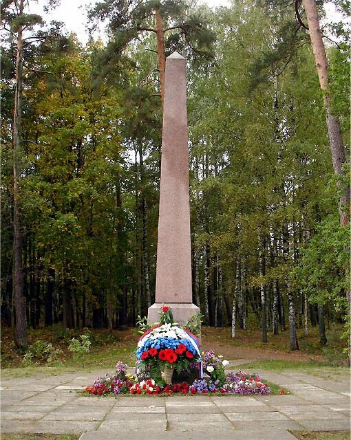 Памятник Победы в Риге. Памятники в Риге Латвия советским воинам. Памятник советским солдатам в Латвии. Памятник мемориал 1944. Памятник 1944 года