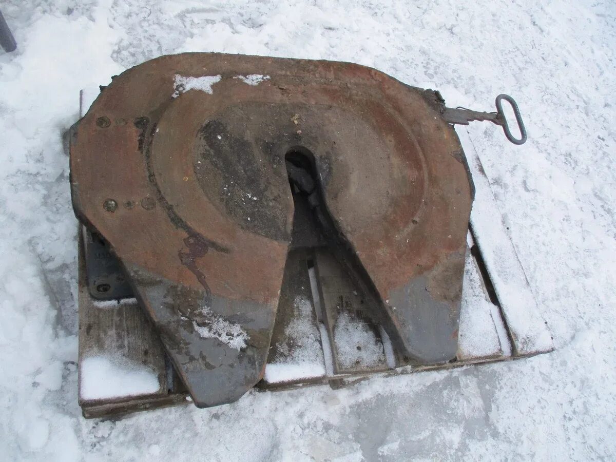 Седло полуприцепа. Седельно-сцепное устройство №130в-2702029. Седло тягача jost. Седло jost jsk37c185. Седло полуприцепа.