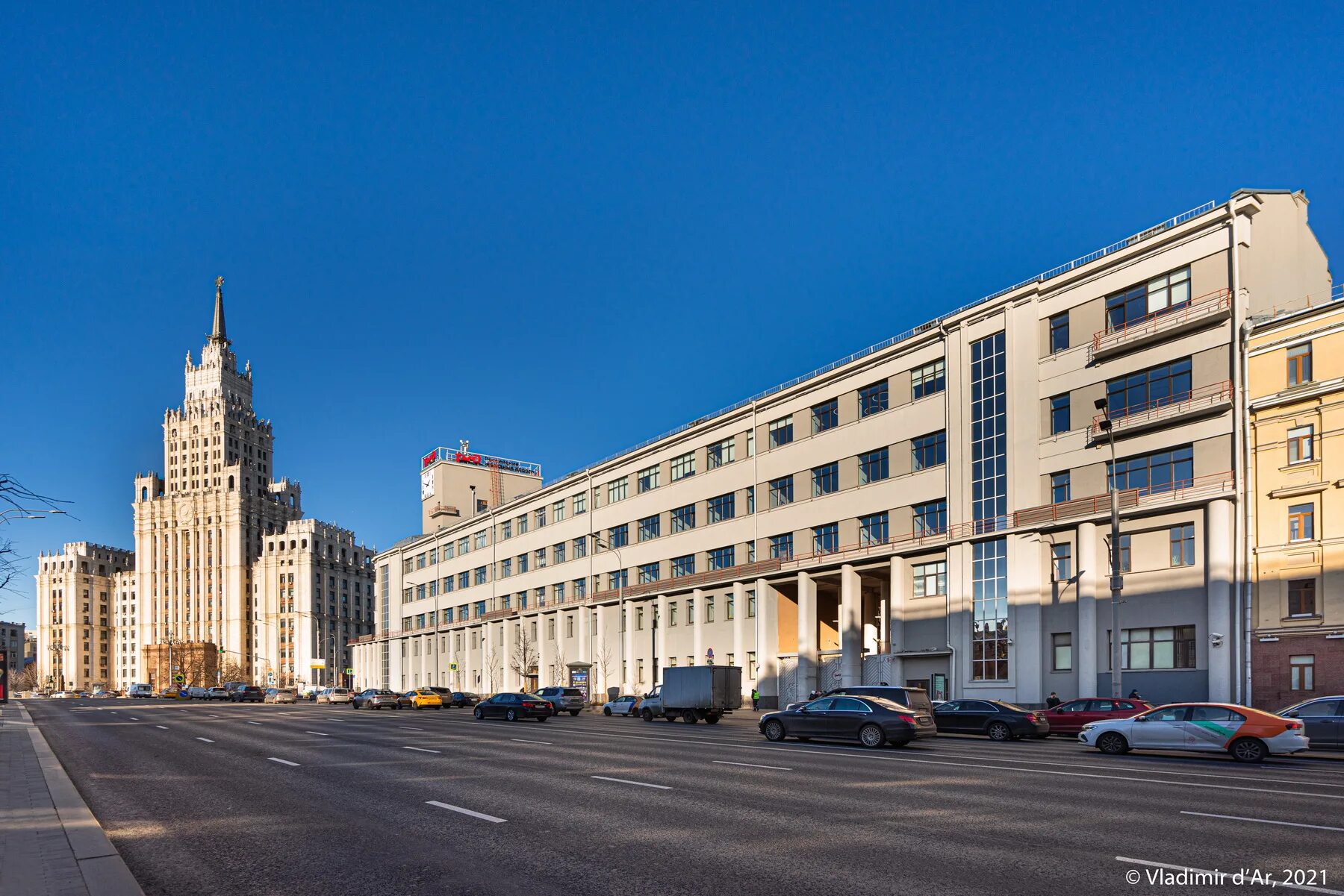 Садовая-Черногрязская улица, Москва. Красные ворота Москва высотка. Садовая-Черногрязская 20/28. Садовая-Черногрязская 16-18 стр.1.