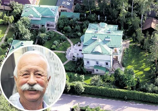 Почему Иван Ургант оставил тёще дом с бассейном - Экспресс газета