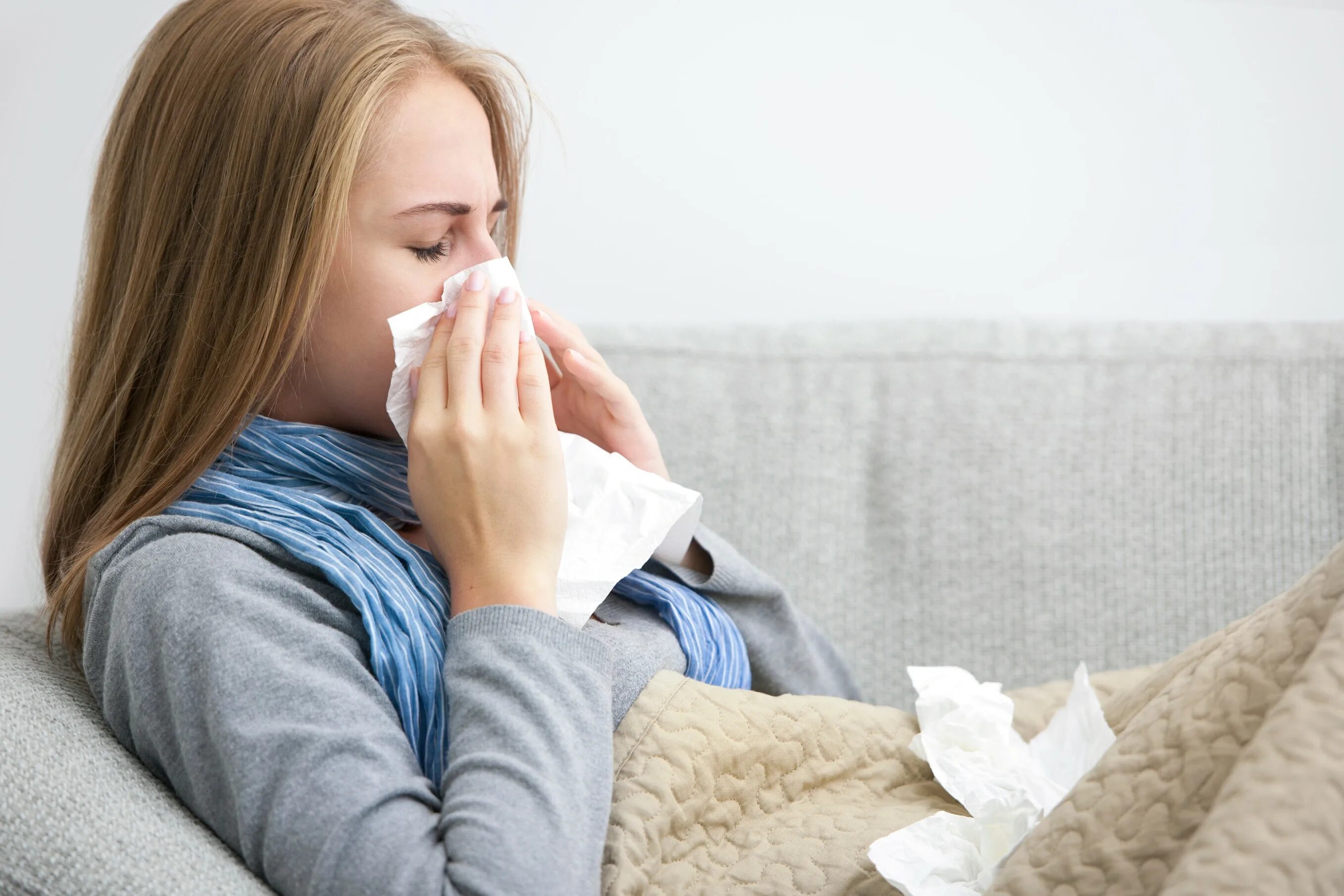 She gets her cold. Простуда. Человек с простудой. Человек болеет. Простудные заболевания.