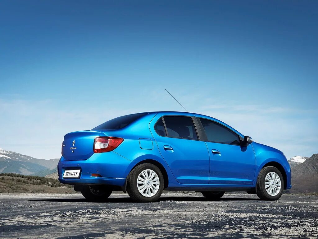 Renault sandero 2015. Renault logan 2014. Renault logan 2. Рено логан белый. Renault logan 2014.