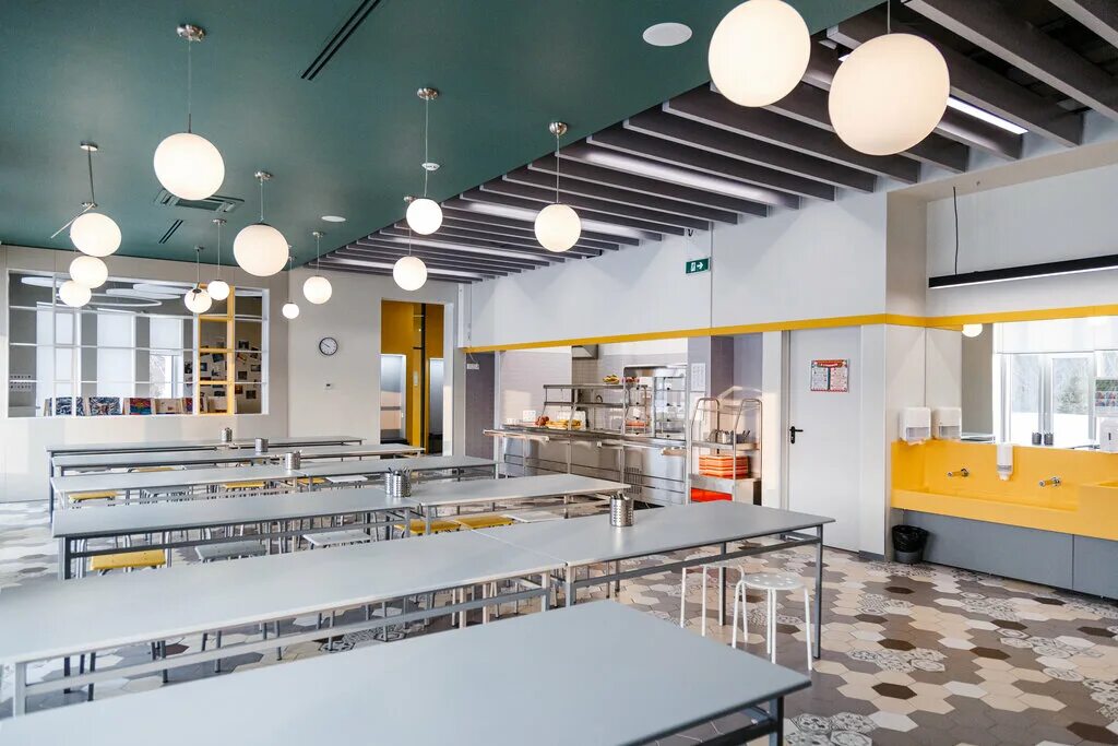 частная школа номер 1. частная школа. частная школа открытая школа. интерьер школьного класса. частная школа 2023.