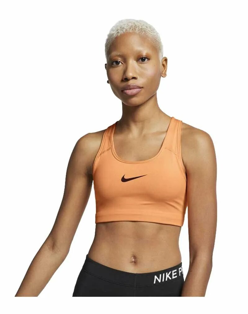 Топик найк. Bra Nike Swoosh. Оранжевый топ найк. Спортивный топ бра Nike. Топ женский Nike Air Swoosh Medium support Orange.