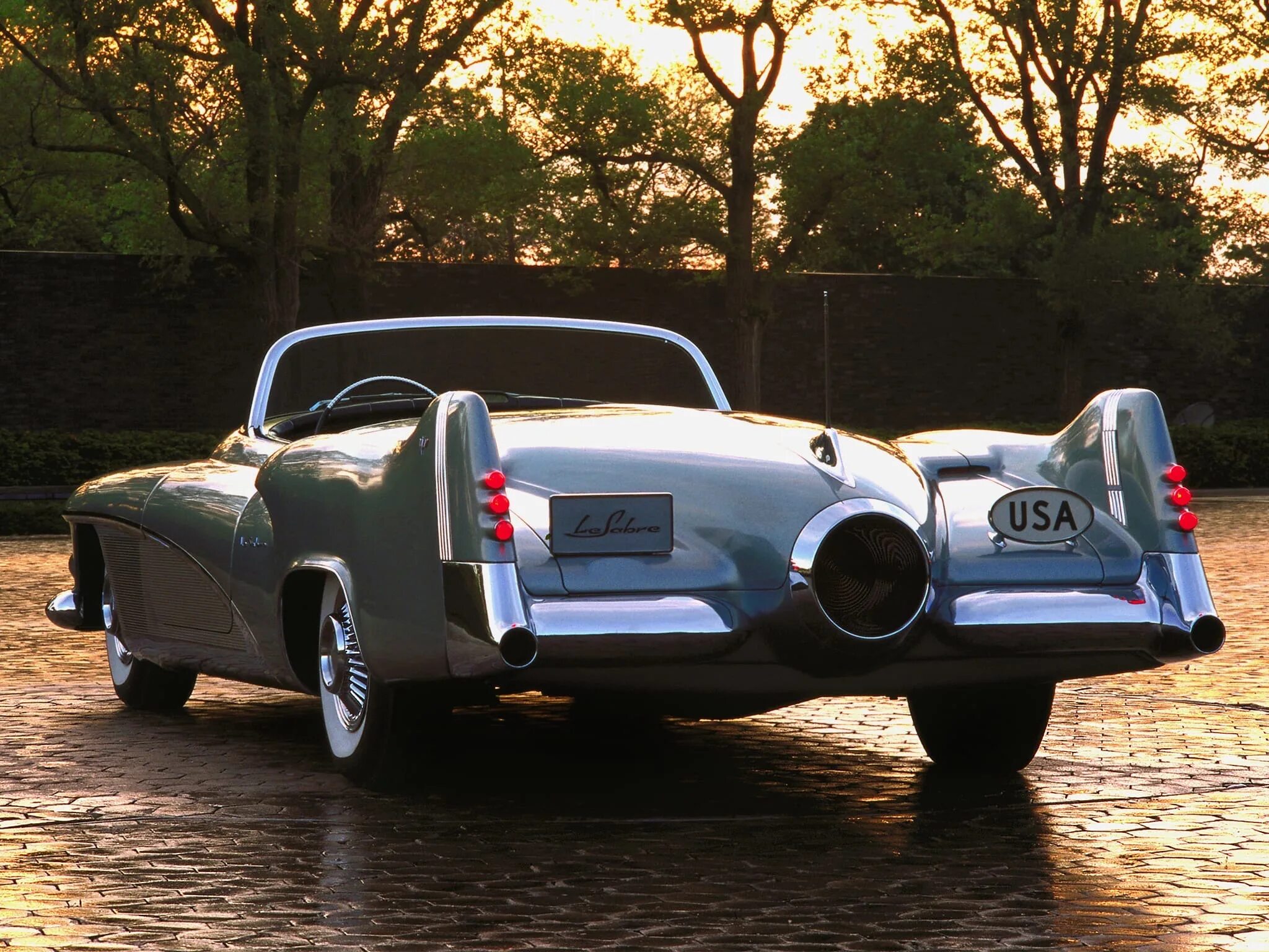 Б 50 машина. Buick le Sabre 1951. 1951 Buick lesabre Concept. GM lesabre 1951 года. Дженерал Моторс 1950.