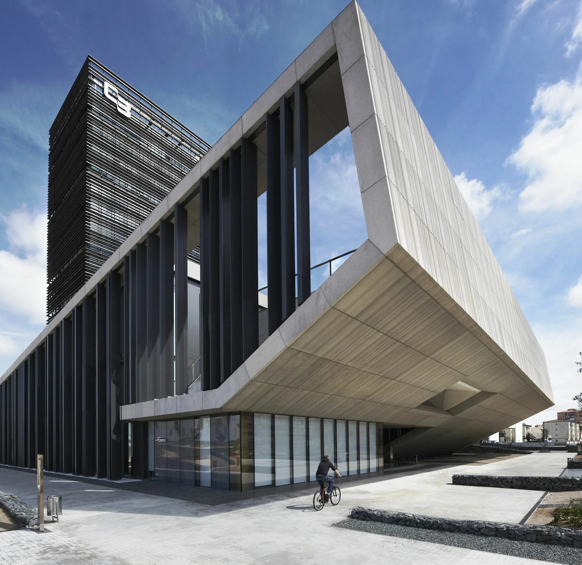 Фрэнк гери здания. Design build. Офисное здание «боуэн-хауз» в веллингтоне. Жилой дом vi-sang house в кенгидо. Современная вилла.