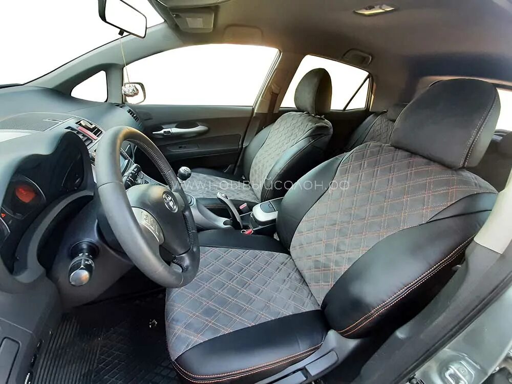Заднее сиденье toyota auris 2008. Чехлы тойота аурис 2008. Чехлы тойота аурис 2008. Чехлы corolla e160. Чехлы на тойота ярис.
