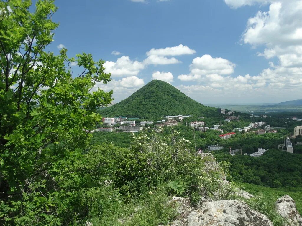 Гора медовая Железноводск. Гора железная Пятигорск. Горы Железноводска с названиями. Гора железная железноводск