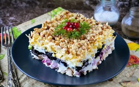 Рецепт салата с черносливом слоями