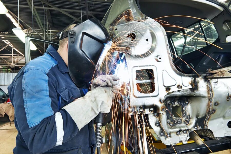 Сварочный ремонт автомобиля. Сварка автомобиля. Сварка автомобильных деталей. Сварка кузова. Сварка деталей кузова автомобиля.