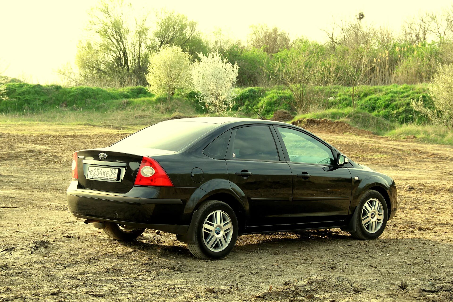 Седаны с высоким клиренсом. Ford Focus 2 2007. Ford Focus 2 седан. Форд фокус 2 седан 2007.