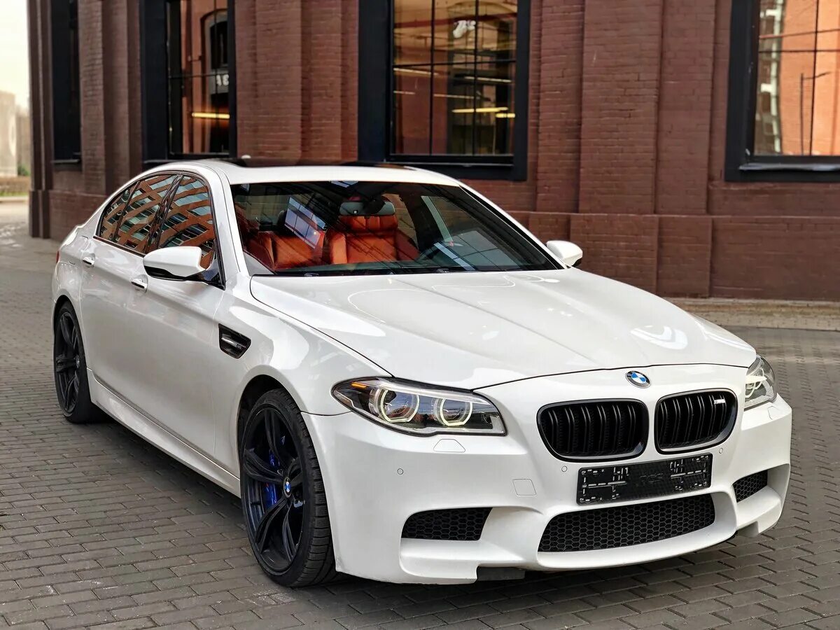 Bmw f10 m. БМВ ф10 белая. BMW m3 f10. БМВ м5 белая. БМВ f10 белая.