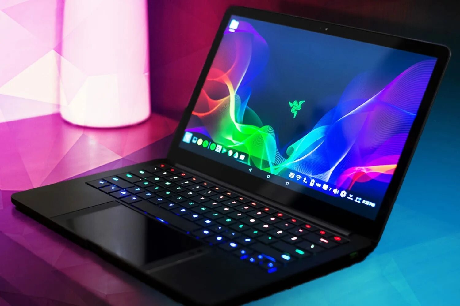 Ноутбук андроид лучший. Razer phone 2 с док станцией. razer notebook and phone. асус райзер ноутбук. красивый ноутбук.